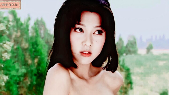 A fox that’s both pure and seductive: every glance brimming with innocent allure