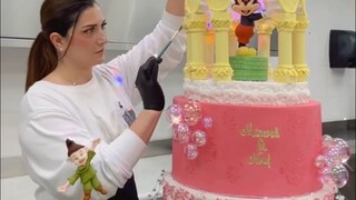 Saudi Arabian cake designer Zeina Itani's style can be summed up in just four words: extravagant and