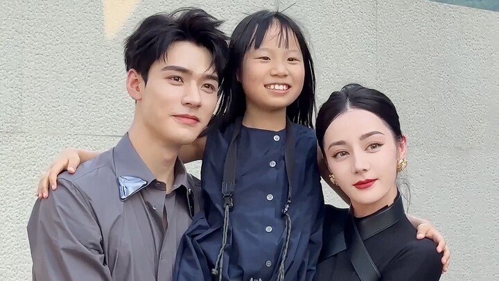 Tôi được Dilireba và Gong Jun đón cùng lúc