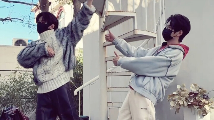 [Yunyi | Early Co-creation] Dance Video Featuring Two Mysterious Men