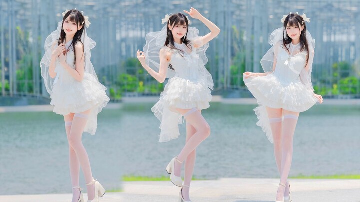 Anh ở đây để nhìn thấy em mặc váy cưới!!