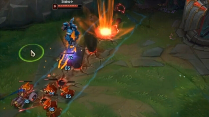 من الأفضل أن تعيش هذه اليعسوب معي مباشرةً