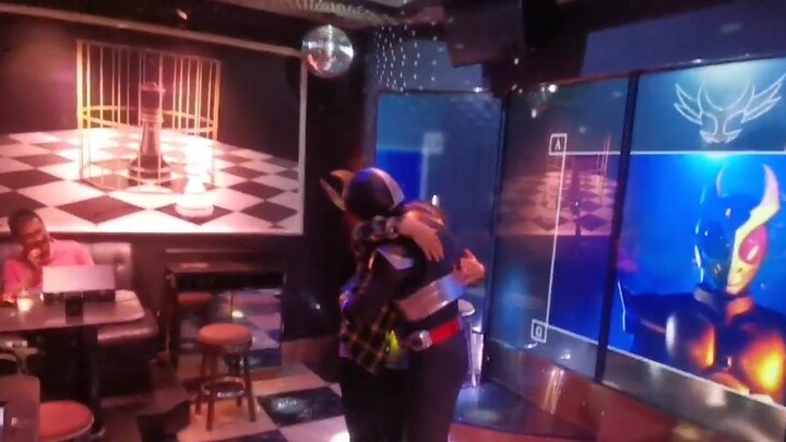 [Extra] Wearing the Yajituo suit to attend a friend's birthday party