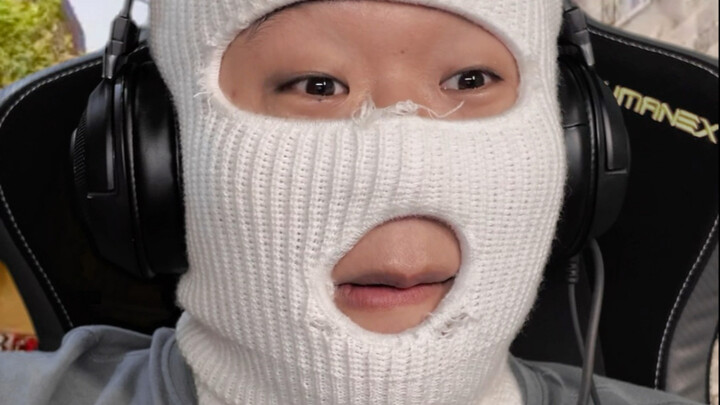 พี่ชาย มีดขยะแบบนี้ยังกล้าเอามาโพสต์อีกเหรอ?