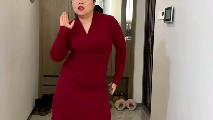 Tarian girl group? Kami juga oke! Tarian hari ini benar-benar keren—timing pas, gerakan tepat sasara