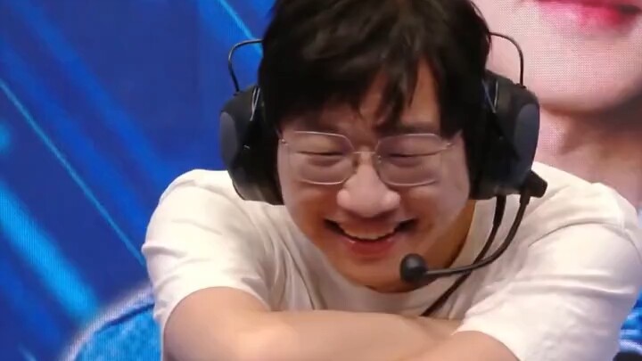 2022 League Carnival Wonders Showdown! Ning Wang looks like he’s stuck in a 5-0 loss with no gear.