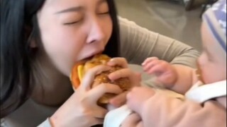 宝妈TV之闻闻香脚之包包汉堡