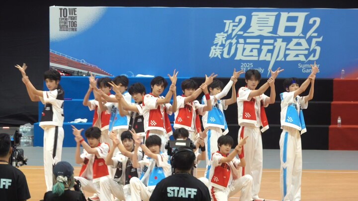 [Fourth Generation Heartbeat First Beat - Front View] The sports meet was worth the trip, I was so m