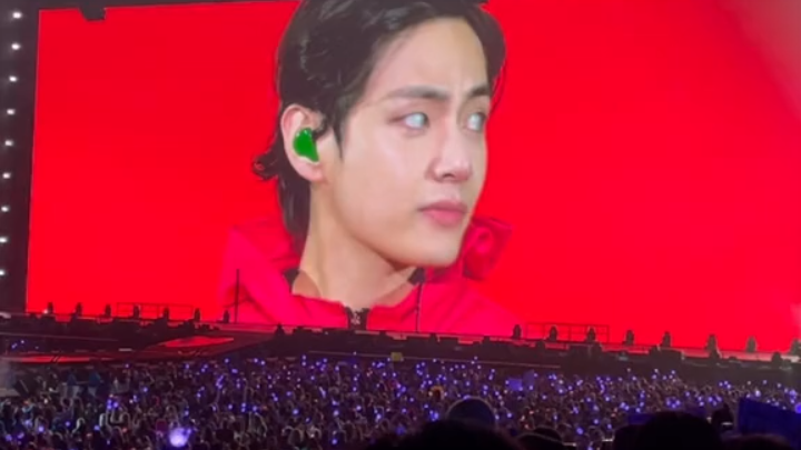 【Kim Taehyung】Khi anh ấy bỏ mặt nạ xuống, tôi thua rồi