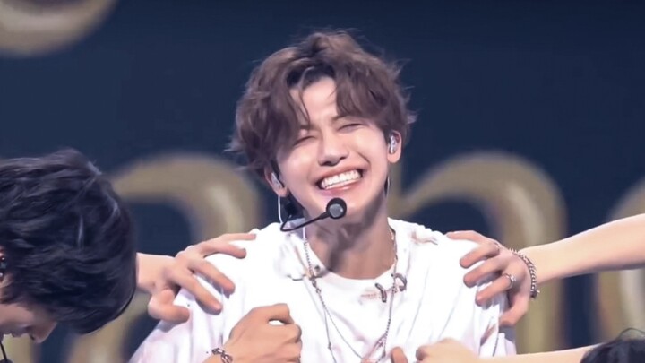 [Roh Jae-min] I couldn’t help but shout today (/ω＼) (so shy)! And Jaegon, what are you grabbing with