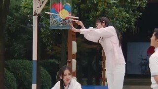 [White Deer Run] The White Deer water polo game turns into a water curtain cave in seconds hahaha