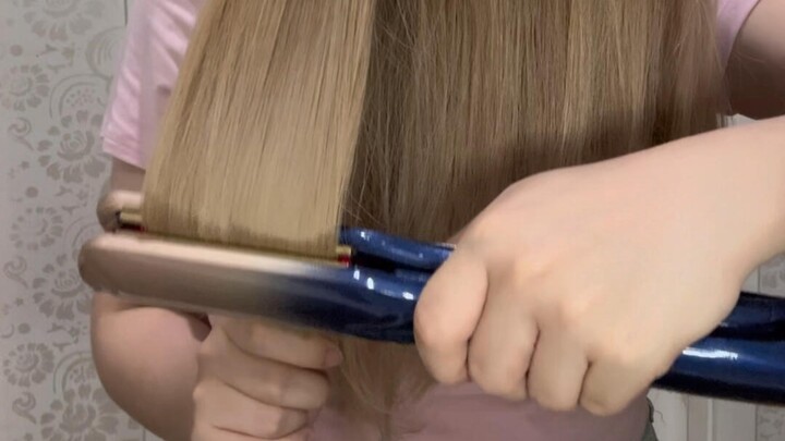 الشعر المجعد بالمقلوب، أليس كذلك؟ هذا حقًا موثوق جدًا!