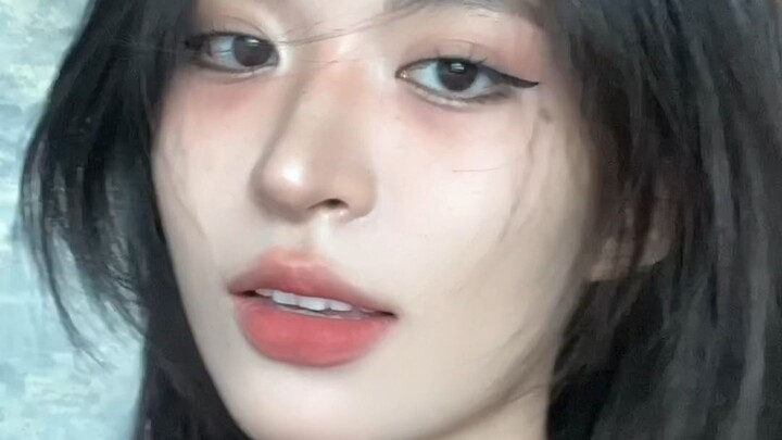 I just stumbled upon your account—it’s basically fully “raised”! #MakeupTransformation #BeforeAndAft