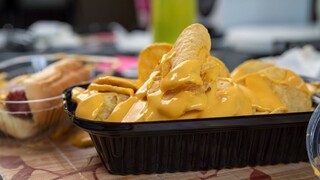 Một đầu bếp đã ăn nachos ở trạm xăng vào bữa tối và đây là những gì đã xảy ra với tứ chi của anh ấy
