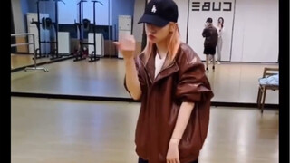 ซ่งอวี่ฉีช่างเป็นเด็กสาวที่น่าค้นหาจริงๆ รักสาวเท่แบบนี้สุดๆเลย