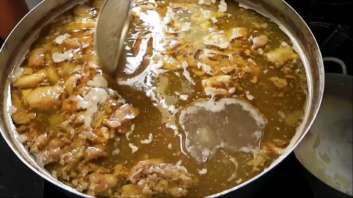 Xếp Hàng Chờ Ăn Phở Thăng Long, Tổ Ong Lá Sách Mỡ Nổi Của Anh Trai Sài Gòn