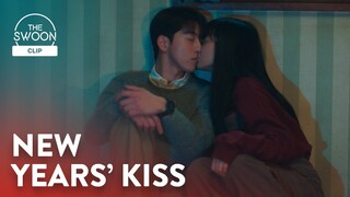 Kim Tae-ri kisses Nam Joo-hyuk into the new year | Twenty Five Twenty One Ep 12 [ENG SUB]