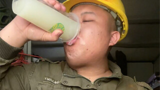 Ăn cơm ăn cơm!