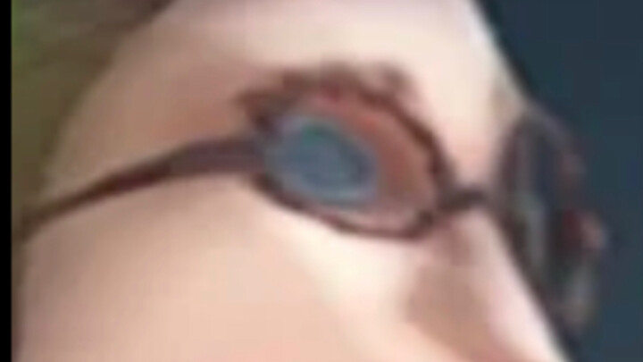 You have no idea how satisfying it is to secretly stare at someone 👁️👁️👁️