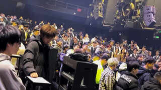 喜欢去酒吧消费的来看看吧，这么多人骗你一个。哈哈哈。