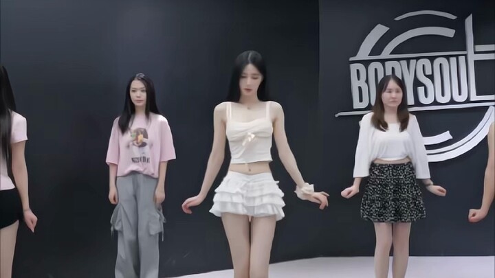 Bạn đã xem Mèo Cam nhảy chưa?