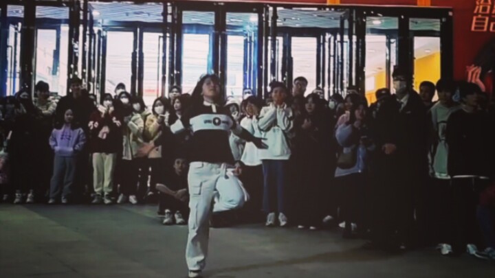 当随舞只剩我一个人跳秀曲HERE I AM/有点燃/没学好但是来不及跑/随机舞蹈