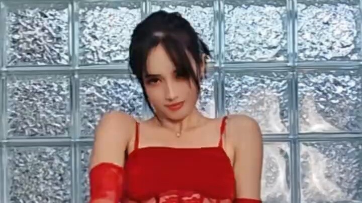 Quỳ xuống, tôi cầu xin người một việc.