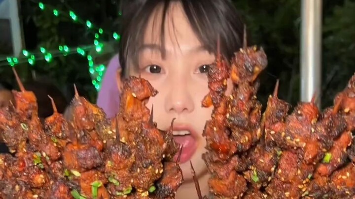 บุฟเฟต์ปิ้งย่าง 500 หยวน! จัดเต็มจนเจ้าของร้านถึงกับคิดไม่ออกว่าชีวิตนี้เกิดอะไรขึ้น!