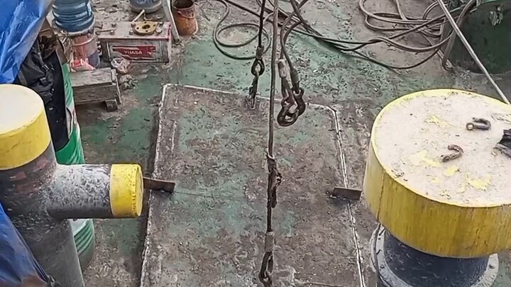 PROSES ANGKAT M/E KAPAL TB. PANCARAN 511