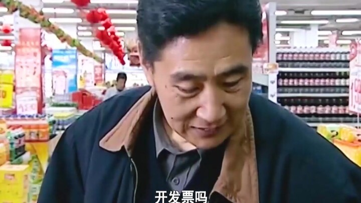 Lãnh đạo lại “ăn bẩn” tới 700 trong số 800 tiền xăng được thanh toán, khiến xe cảnh sát hết xăng phả