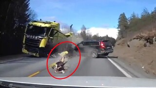 AMAZING IDIOT DANGEROUS TRUCK & CAR DRIVING FAILS 2023 - IDIOTS BAD DAY WORK FAILS COMPILATION 2023!