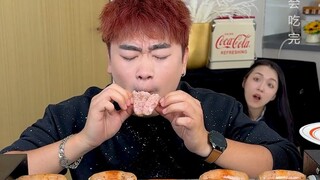 #Grilled Sausage Binbin, you've always been messing with me—just wait until I give you a good scare 