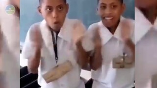 Những Khoảnh Khắc Kỳ Lạ Và Hài Hước Khiến Người Xem Phát Rồ Được Camera Ghi Lại