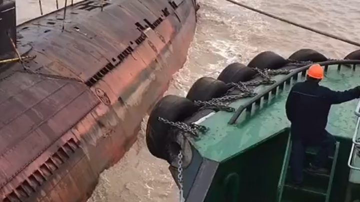 พี่ชายเก็บของเก่าที่เจ๋งที่สุดในจีน ไปเจอเรือดำน้ำมา!