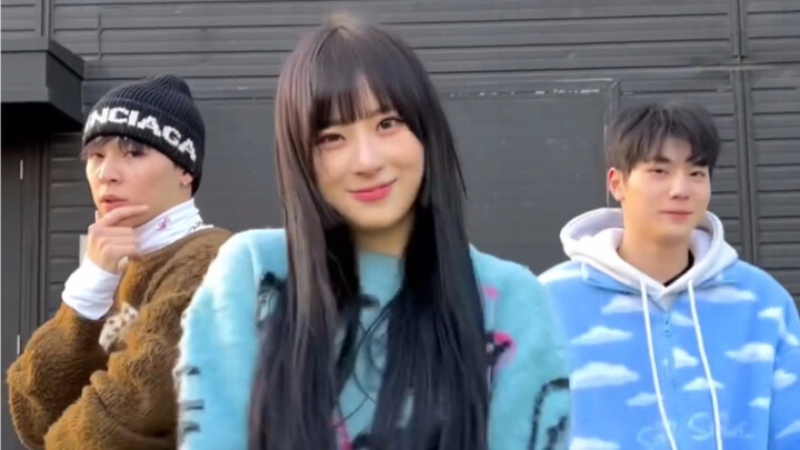 Liu Du Lian's 'OMG' Dance Challenge