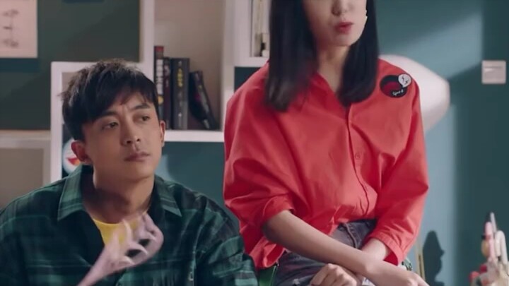 Menurutku senyum di wajah Yifei, Zhang Wei, dan Meijia sepertinya bukan akting.