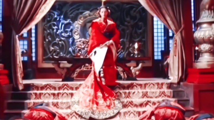 Sis, this makeup and styling are worthy of being enshrined in the Ancestral Temple!