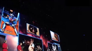 [Subtitle Bahasa Mandarin dan Jepang] Penyanyi Jepang & Penonton Tiongkok menyanyikan OP Tiongkok Ti
