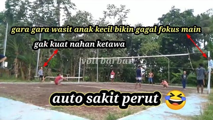 gara gara ulah wasit bocil gak fokus maen voli wasit nya ngantuk 😂