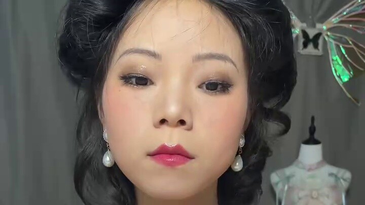 The 150-yuan lolita dress I was begging to sell has now gained new life after I discovered how to ma