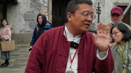 如果你有了钱不会让孩子接受最好的教育，我见过富二代，远远比电视剧里面的有情商