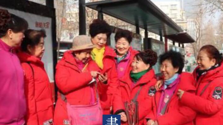 被骗104万后，八旬奶奶组团反诈“复仇”，当卧底成功端了骗子窝点，追回800多万