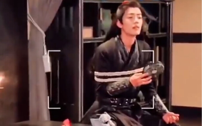 I’m dying from Xiao Zhan’s antics—what kind of sly move is this? And where did he even pull out that