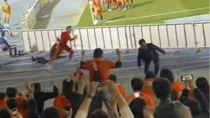 Taishan Stuns Kawasaki with a Last-Minute Goal: The Inside Story of How I Dribbled Past Opponents Mu