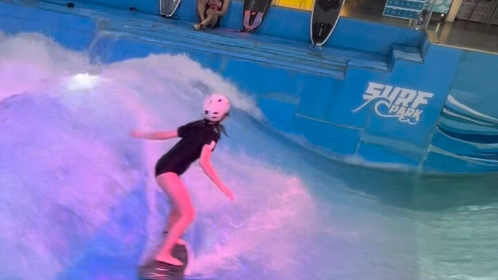 Entahlah, yang jelas pihak lawan sudah kehabisan tenaga, lokasinya di surfpark Chaoyang, Beijing