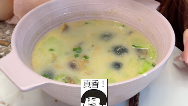 Surely no one hasn’t tried cucumber and preserved egg soup yet, right?
