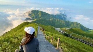 “后来 我突然就释怀了 因为还有很多地方没去～”