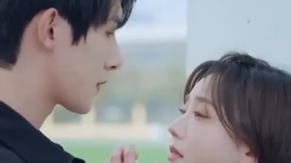 Kontrak cinta 3 bulan dengan kakak senior yang kusukai…ternyata membuatnya jatuh cinta