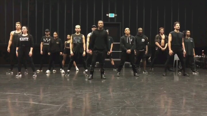Tutorial tari resmi MV lagu baru Lady Gaga Stupid Love