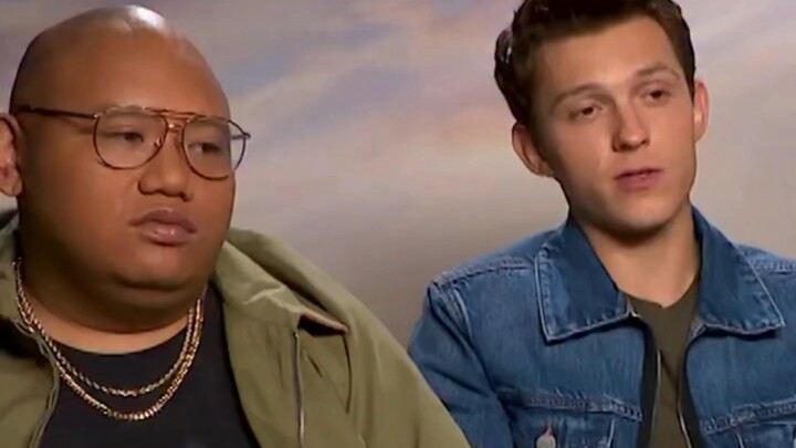 Tom Holland｜Berkomunikasi dengan Jacob tentang gaya jabat tangan buatannya sendiri